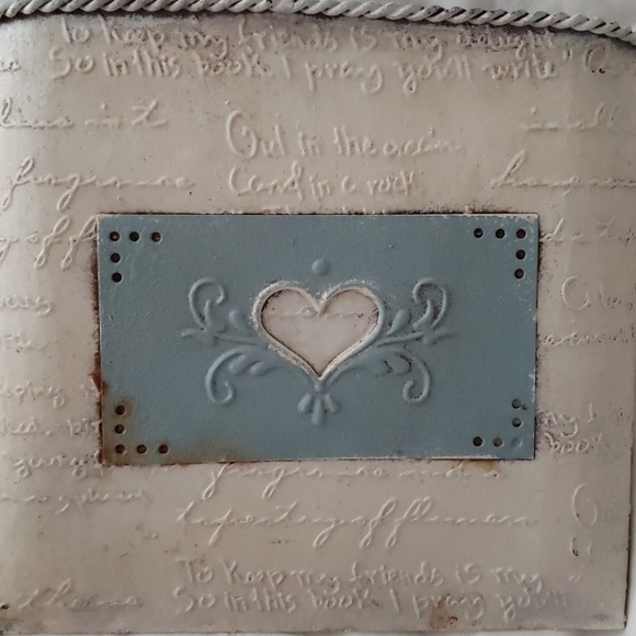 Gorgeous, rustic metal decor box. - Picture 5 of 6